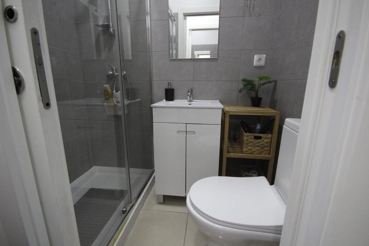 Antique M1 R1 - Amazing Double Room With Shared Bathroom In Marques Pombal Lisboa Εξωτερικό φωτογραφία