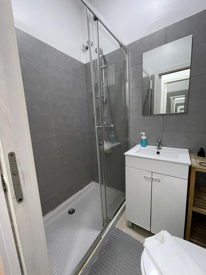 Antique M1 R1 - Amazing Double Room With Shared Bathroom In Marques Pombal Lisboa Εξωτερικό φωτογραφία
